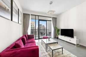 Stylish 1 Bedroom High Floor in Creek edge